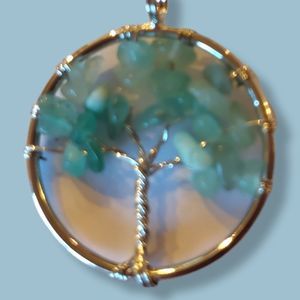 Rin's Unique Boutique - Green Stones - Tree of Life Pendant - Necklace